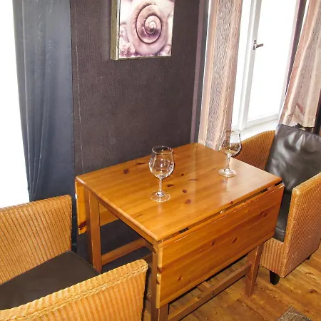 Schlueterstrasse By Interhome Apartamento Berlín